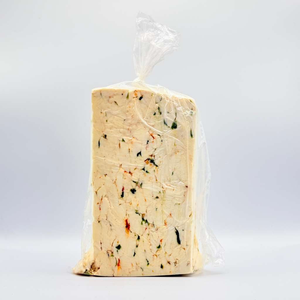 Queso Duro Blando con Chile   $10